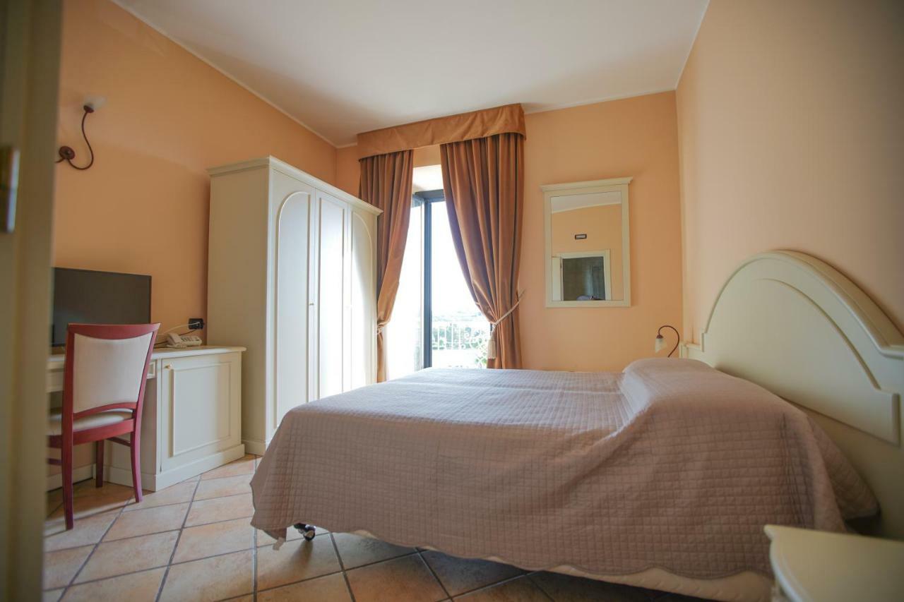 Parco Dei Templari Hotel Altamura Bagian luar foto
